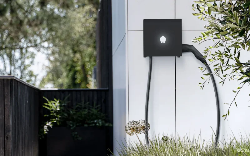 Smappee-EV_Wall_black-copyright